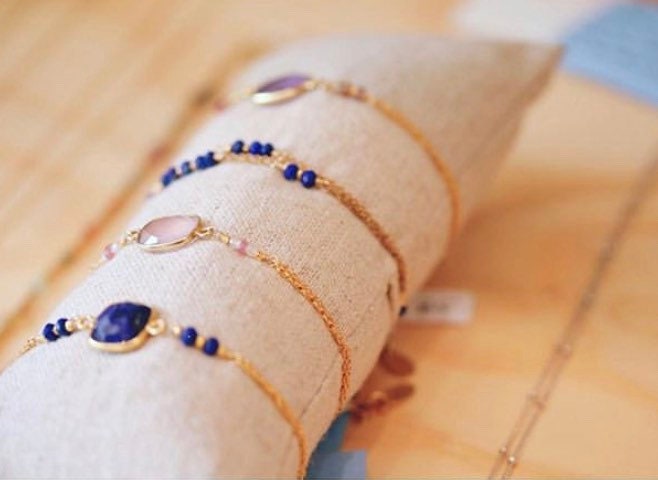 Handmade Rose Quartz Gold Bracelet: Adjustable Gemstone Jewelry