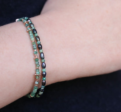 Emerald & Peacock Pearl Bracelet: Gold Karen Hill Tribe Nugget, Labradorite Charm