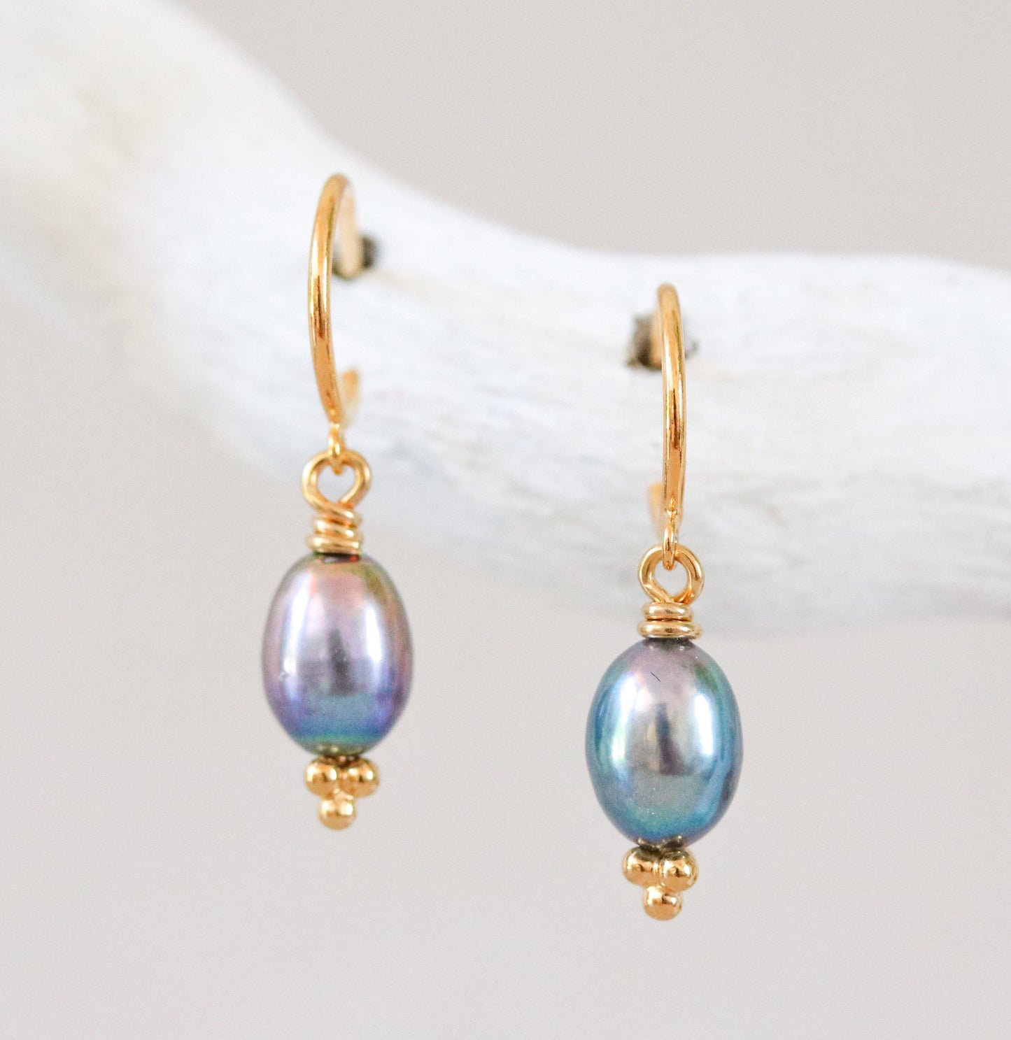 Peacock Freshwater Pearl Huggie Hoop Earrings: Karen Hill Gold Vermeil